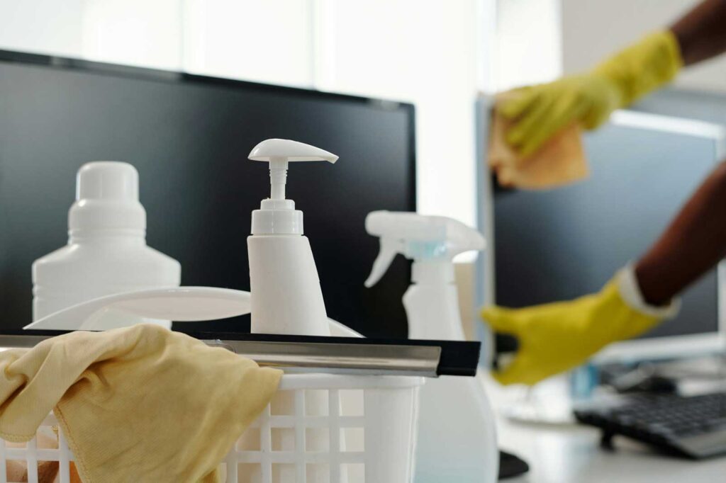 Paramount space cleaning services for domestic and commerial cleaning in coventry